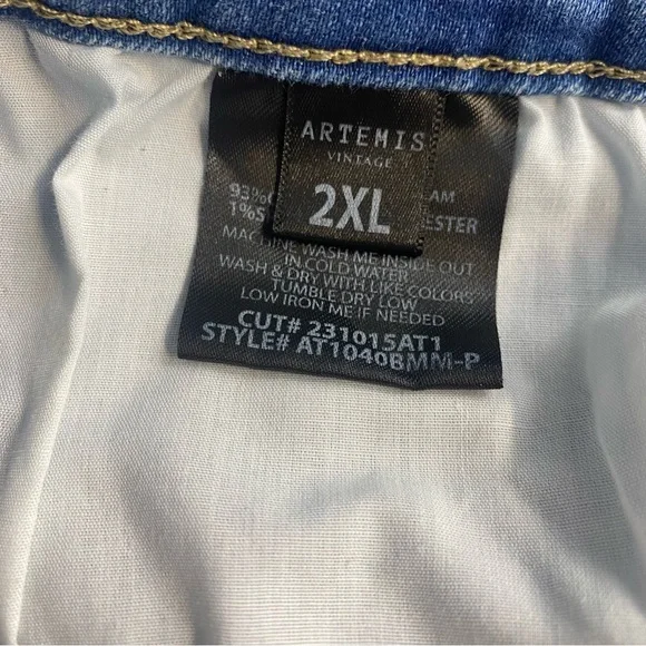 Distressed Denim Women Shorts - Picture 4 of 16